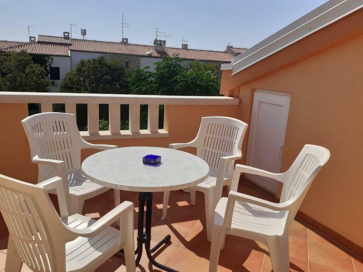 Apartmani Ruza Новалья Экстерьер фото