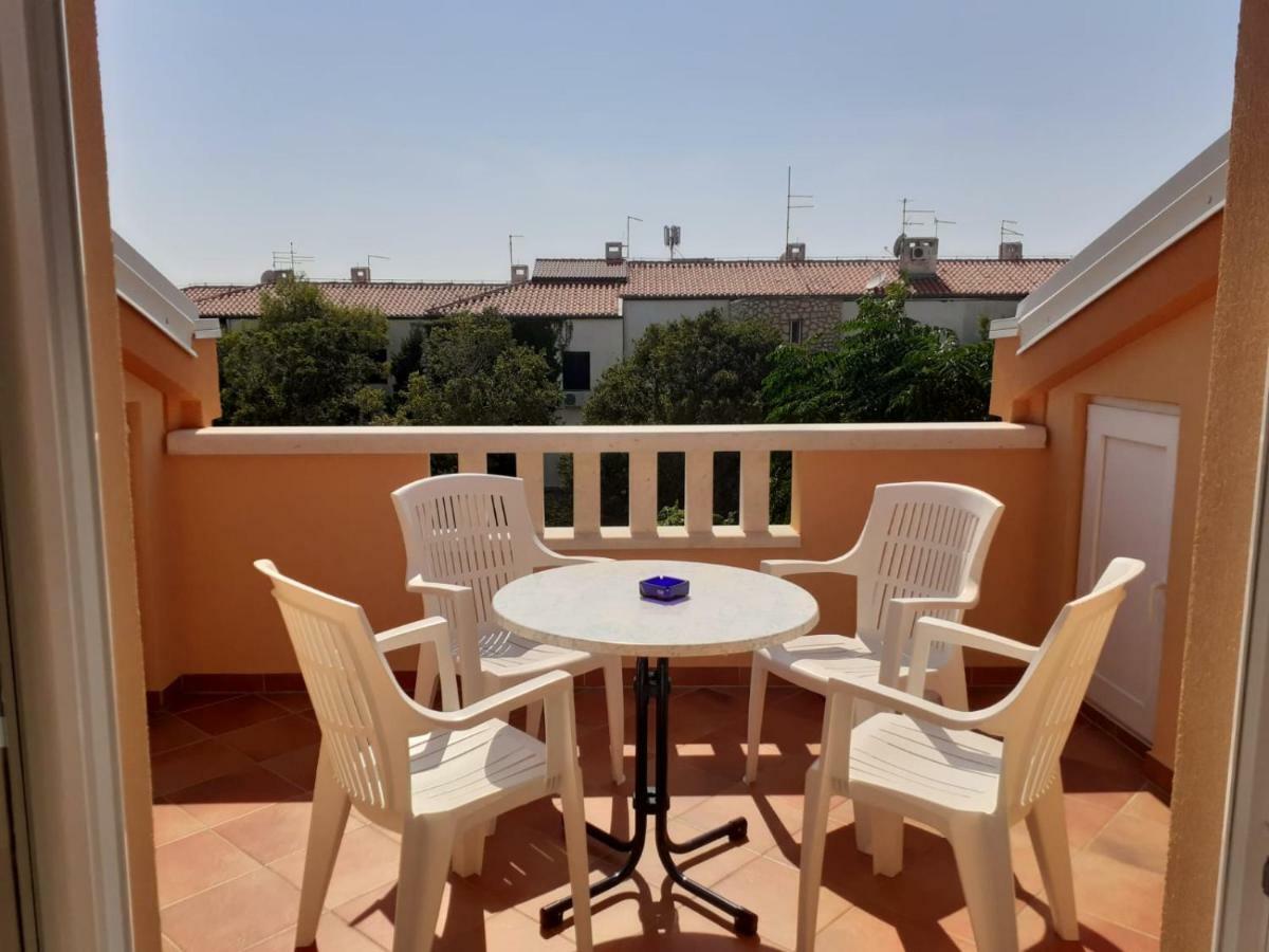Apartmani Ruza Новалья Экстерьер фото