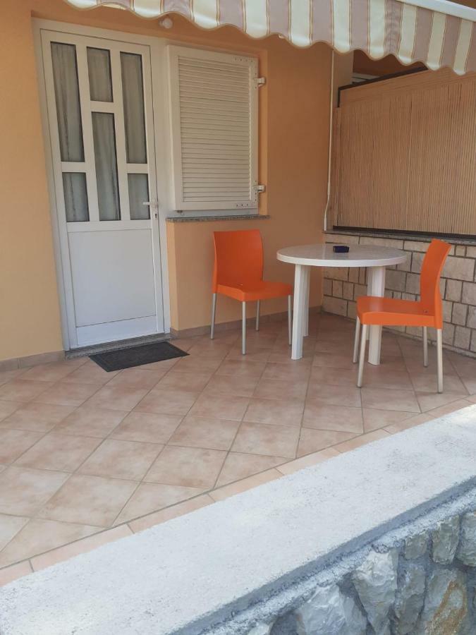 Apartmani Ruza Новалья Экстерьер фото