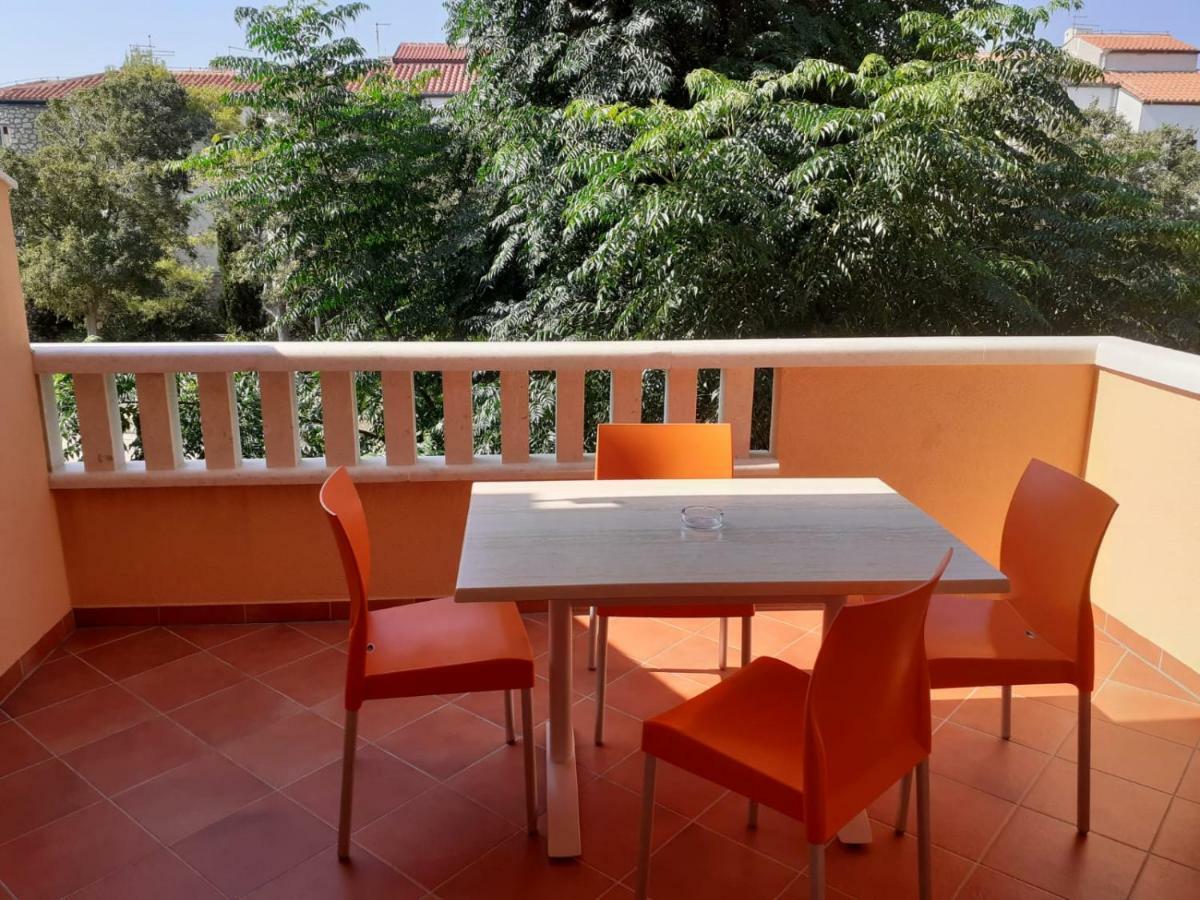 Apartmani Ruza Новалья Экстерьер фото